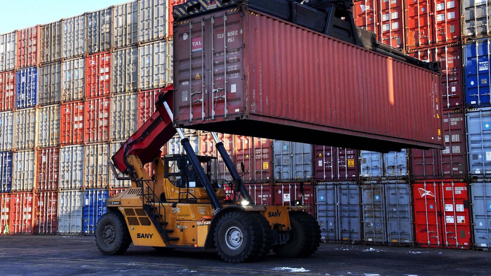 Срок доставки грузов из Китая вырос вдвое из-за перегрузки портов Приморья