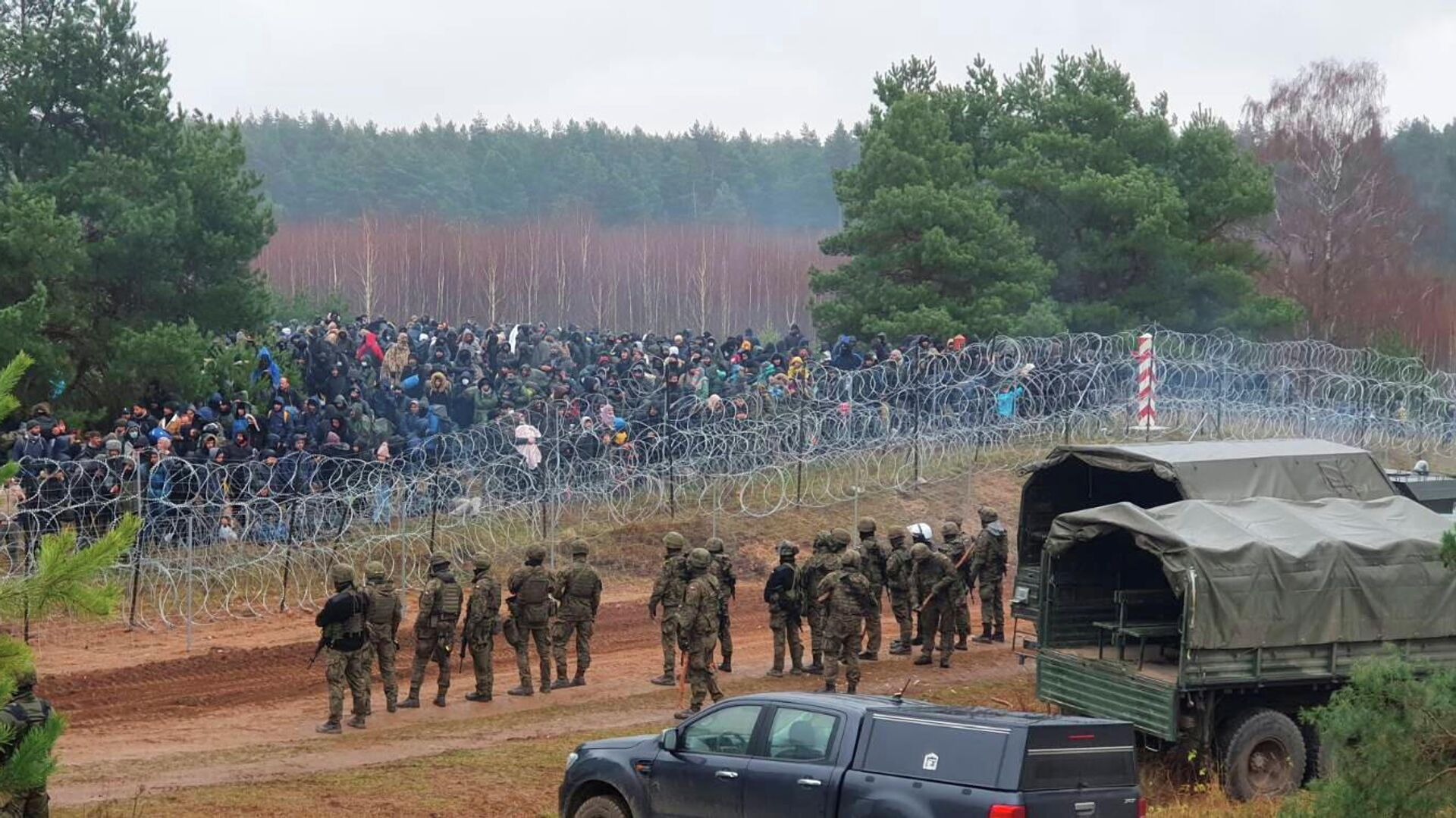 В ОДКБ призвали к мирному разрешению кризиса на границе Белоруссии и Польши  - РИА Новости, 10.11.2021