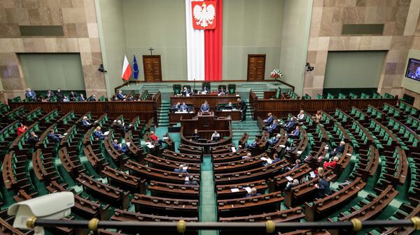 Депутаты на заседании нижней палаты парламента в Варшаве, Польша