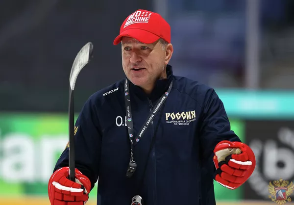 Исполняющий обязанности главного тренера сборной России по хоккею Олег Браташ