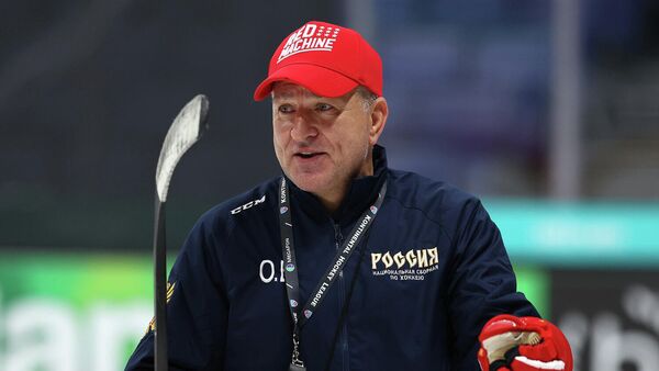 Исполняющий обязанности главного тренера сборной России по хоккею Олег Браташ