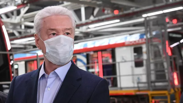 Мэр Москвы Сергей Собянин во время посещения электродепо Солнцево
