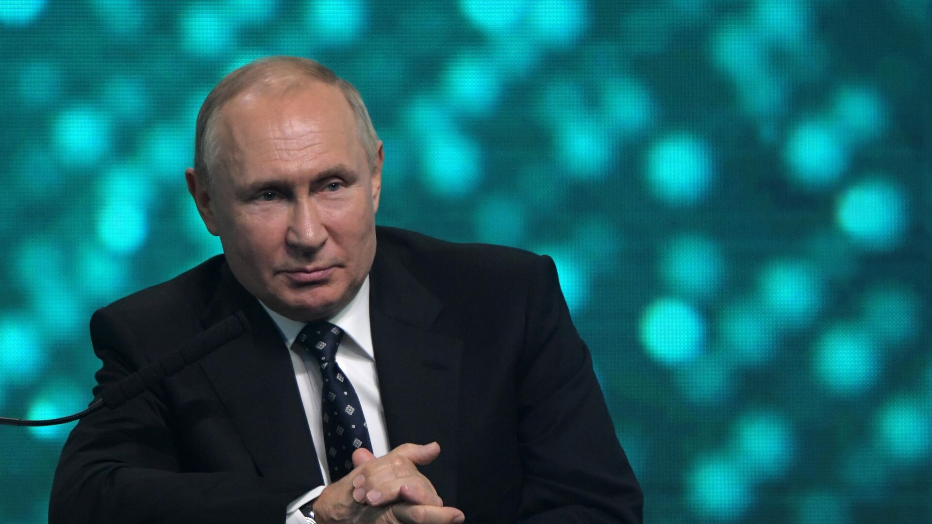 Путин призвал оказать содействие участникам научных проектов