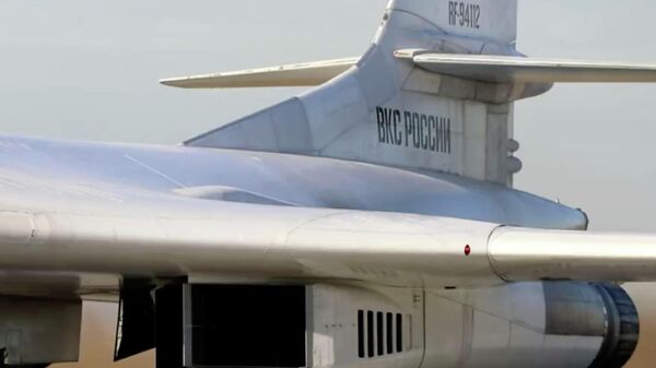 Британские истребители вплотную сблизились с российскими Ту-160. Кадры Минобороны
