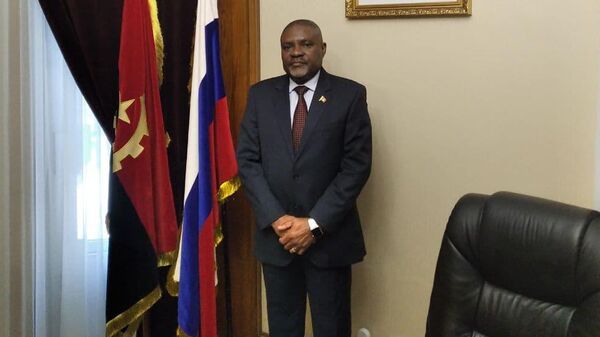 Посол Анголы в России Аугушту да Силва Кунья