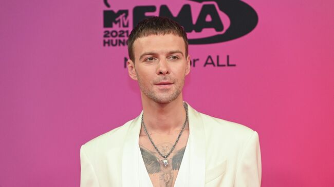 Украинский певец Макс Барских на церемонии награждения премии MTV Europe Music Awards 2021