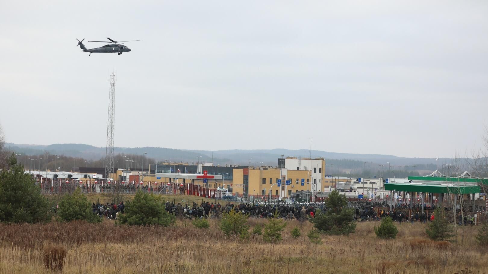 Ситуация у погранперехода Брузги на белорусско-польской границе - РИА Новости, 1920, 15.11.2021