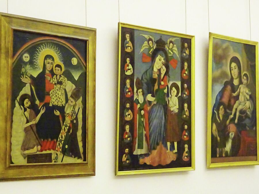 Эчмиадзин, Музей Манукянов, религиозная живопись