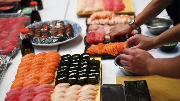 Блюда традиционной японской кухни - суши