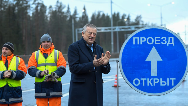 Губернатор Ленинградской области Александр Дрозденко во время открыти обновленного участка федеральной трассы А-181 Скандинавия