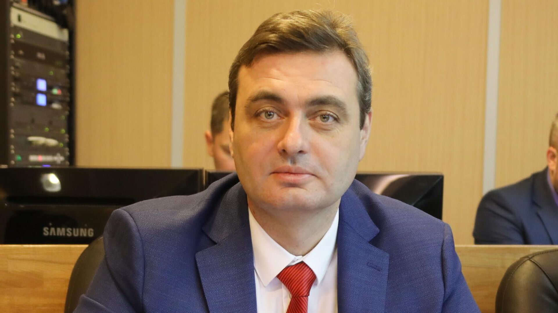 Суд оставил в СИЗО приморского депутата Самсонова, обвиняемого в педофилии