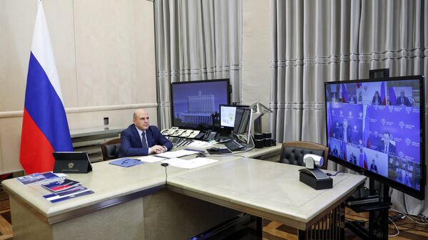 Председатель правительства РФ Михаил Мишустин проводит в режиме видеоконференции совещание с членами кабинета министров РФ