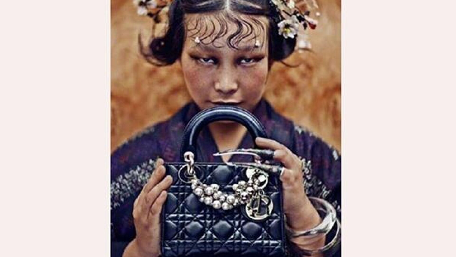 Скриншот страницы Dior на платформе Xiaohongshu - РИА Новости, 1920, 24.11.2021