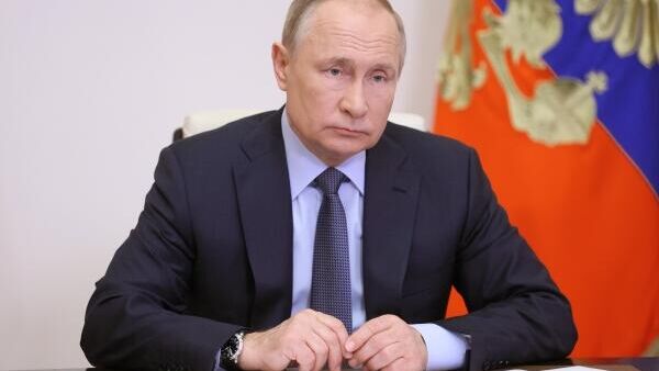 LIVE: Путин проводит совещание по социальным вопросам