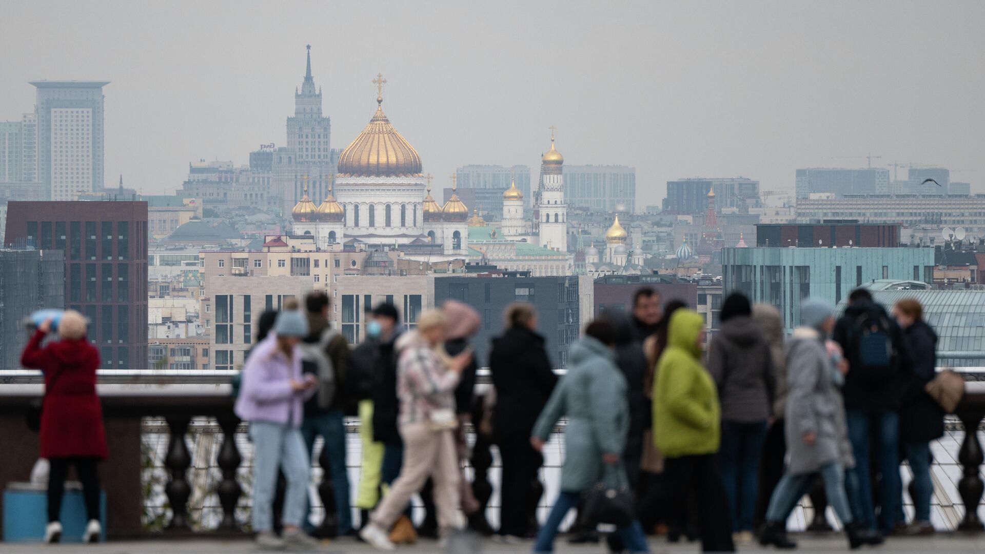 Смотровая площадка на Воробьевых горах в Москве - РИА Новости, 1920, 22.04.2022