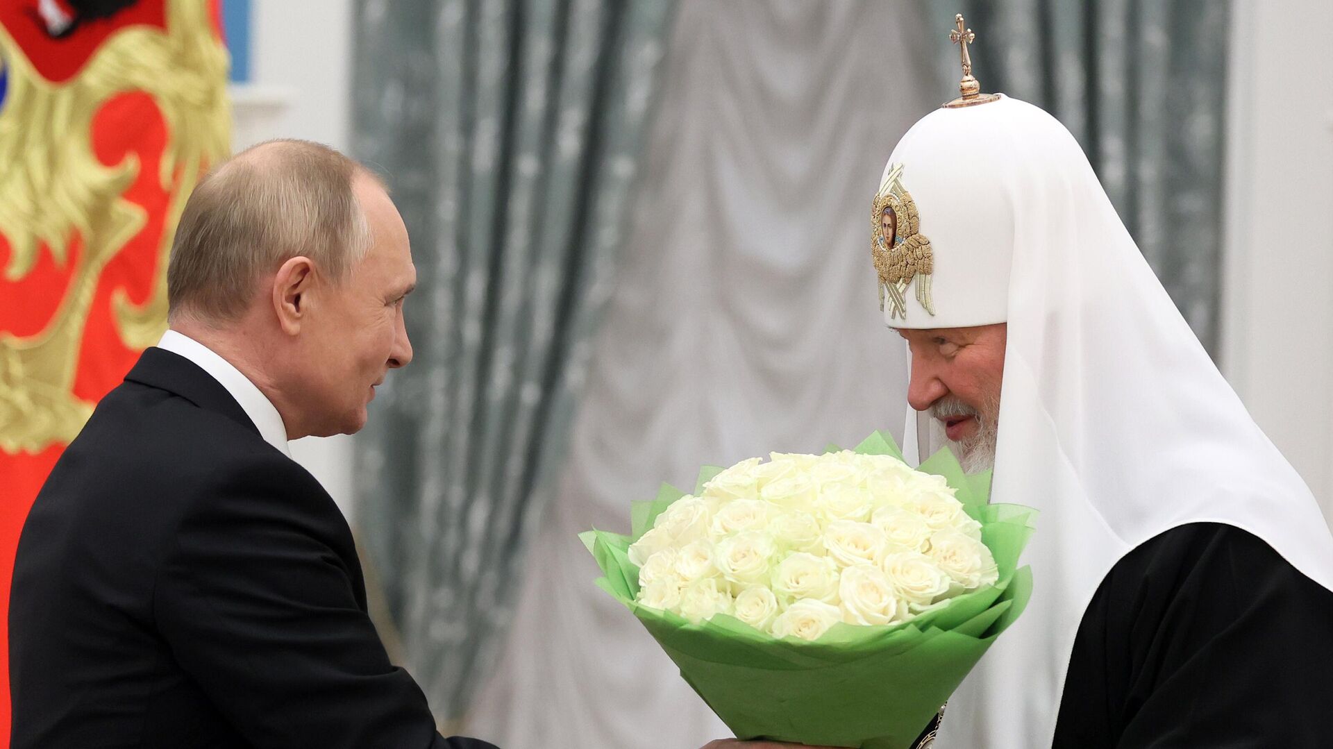 Патриарх Кирилл с Путиным 2022