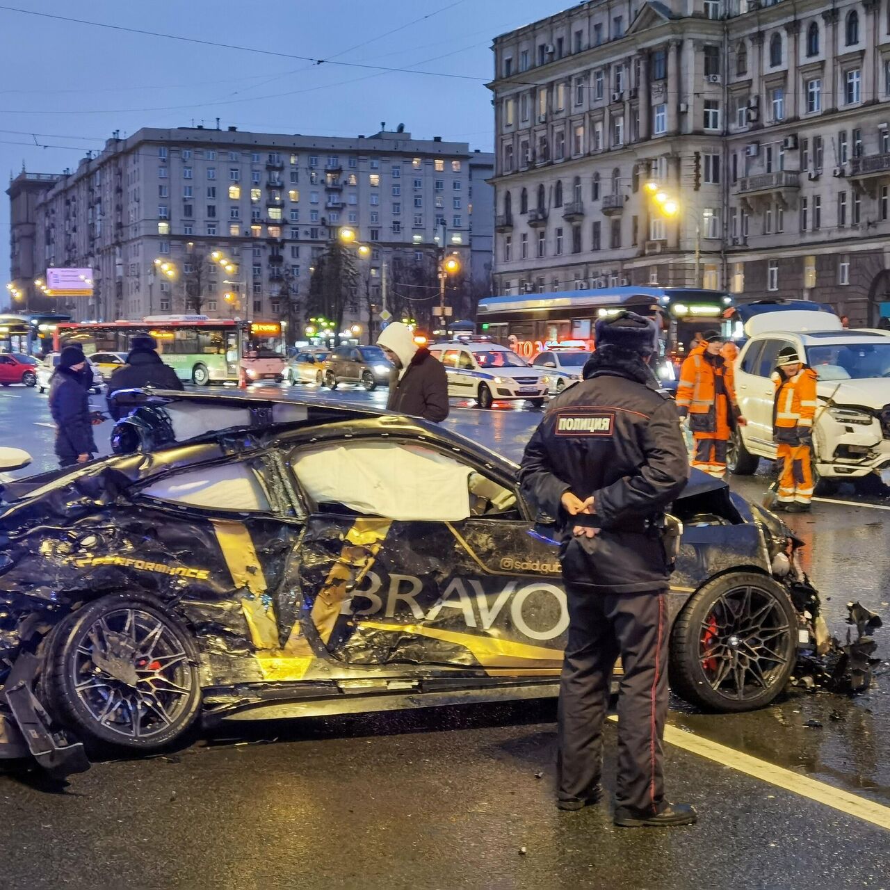 СМИ сообщили, кому принадлежал BMW, на котором разбился Саид Губденский -  РИА Новости, 21.11.2021