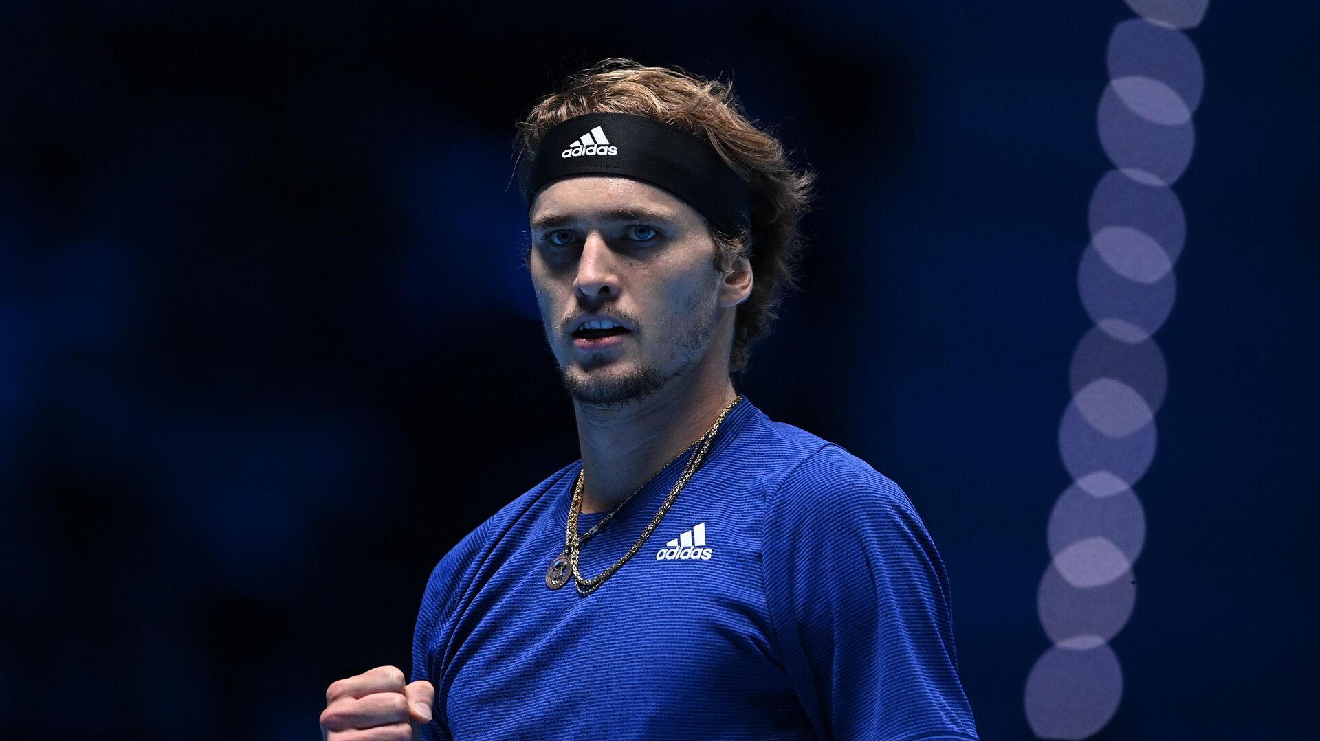 Немецкий теннисист Зверев вышел в четвертьфинал турнира в Монпелье