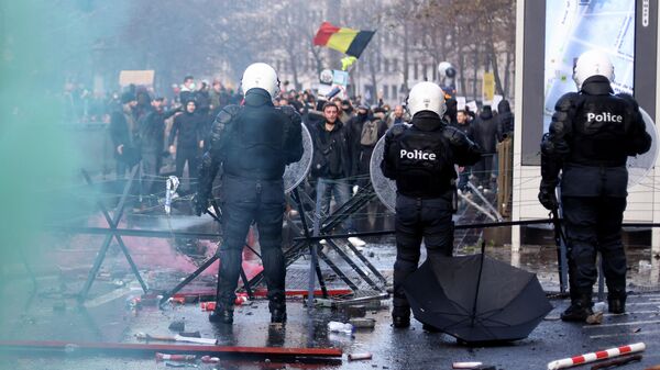 Акция протеста против антиковидных ограничений в Брюсселе 
