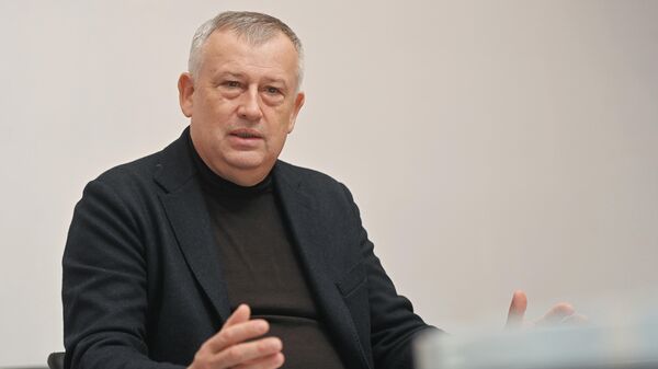 Дрозденко поручил помочь более чем 8 тысячам дольщикам в Ленобласти