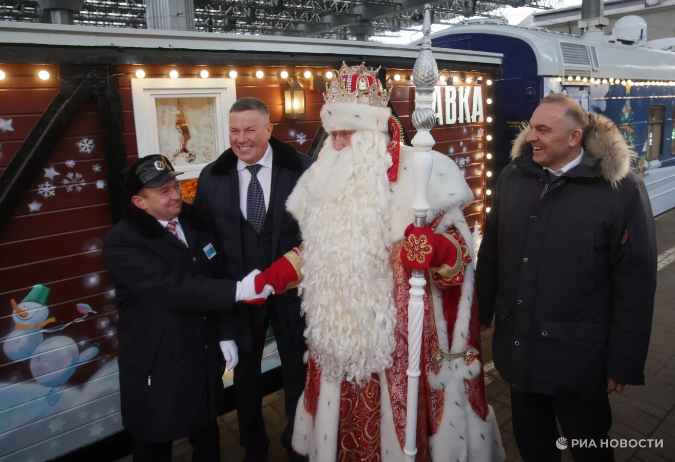 Дед Мороз выезжает в Балаково на сказочном поезде. Когда ждать дедушку?