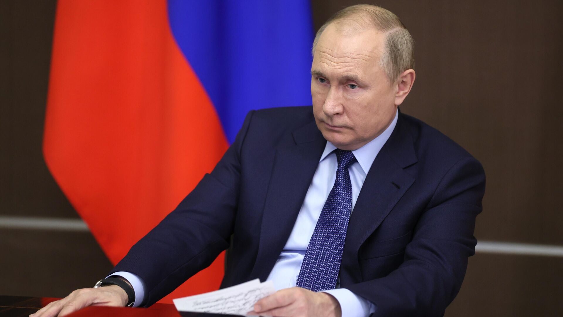 Путин поручил разработать реестр климатических проектов