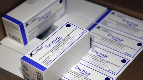 Упаковки с вакциной Спутник Лайт от COVID-19 