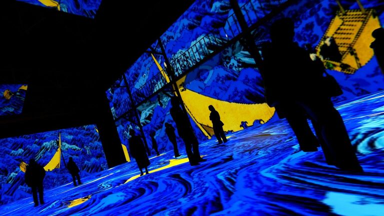 Мультимедиа-выставка Искусство Японии: от Хокусая до современности Мультимедиа-выставка Искусство Японии: от Хокусая до современности