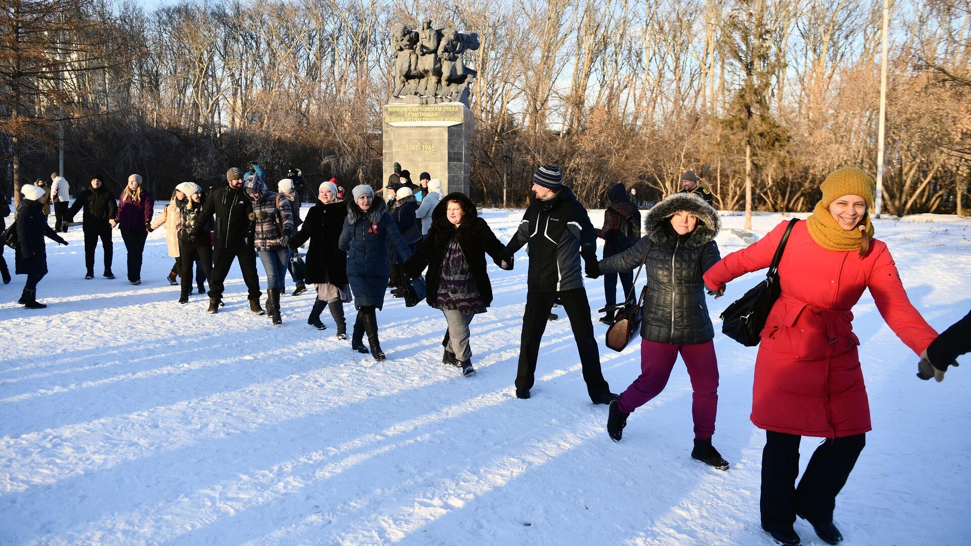 Митинг против введения QR-кодов в Екатеринбурге - РИА Новости, 1920, 28.11.2021