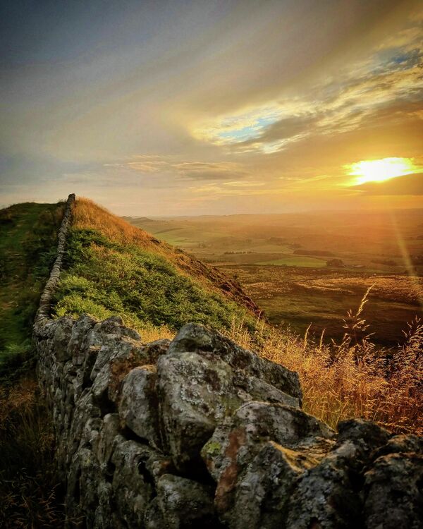 Работа фотографа Kayleigh Blair Hadrians Wall, финалист в категории Где произошла история в фотоконкурсе Historic Photographer of the Year 2021 Работа фотографа Kayleigh Blair Hadrians Wall, финалист в категории Где произошла история в фотоконкурсе Historic Photographer of the Year 2021