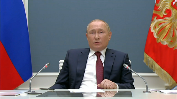 Дело не в вводе войск, надо наладить отношения - Путин о наличии угроз для Украины