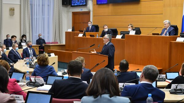 Депутаты Самарской губернской думы на внеочередном заседании принимают в окончательном чтении бюджет региона на 2022-2024 годы