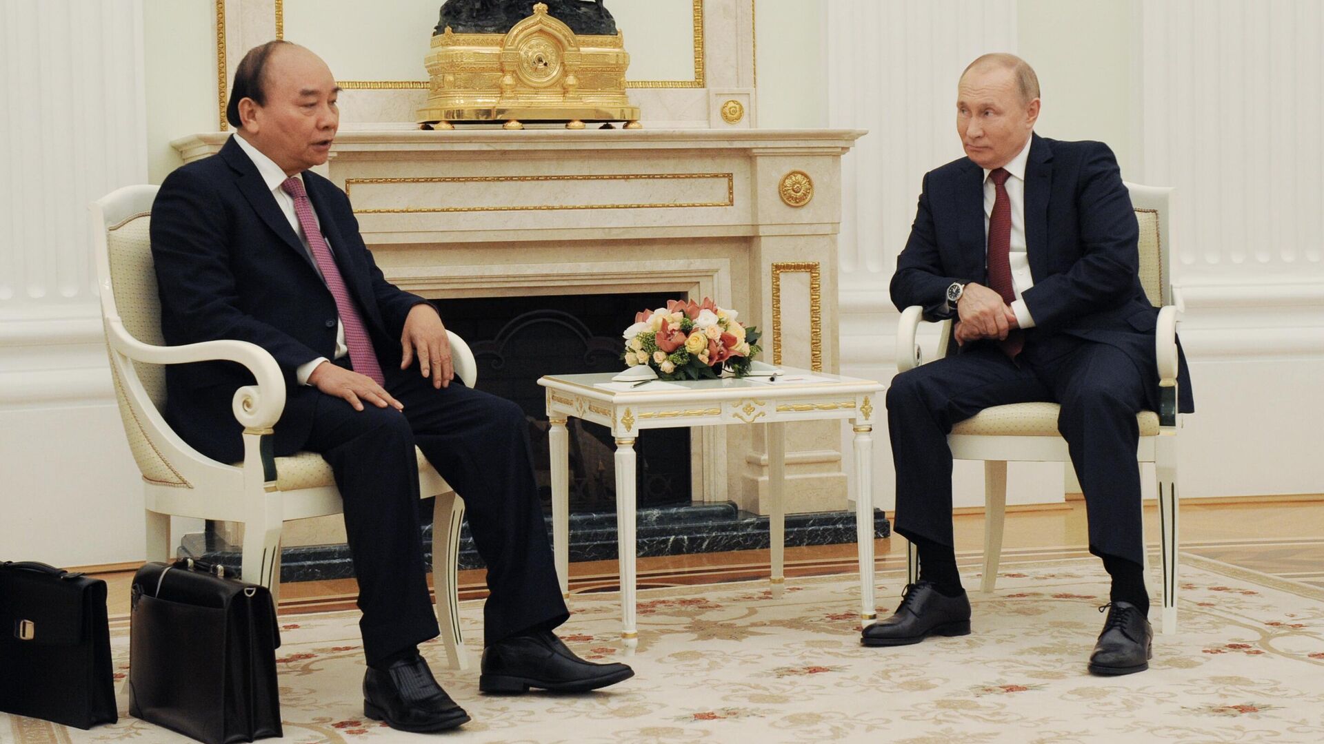 Президент РФ Владимир Путин и президент Вьетнама Нгуен Суан Фук во время встречи - РИА Новости, 1920, 30.11.2021