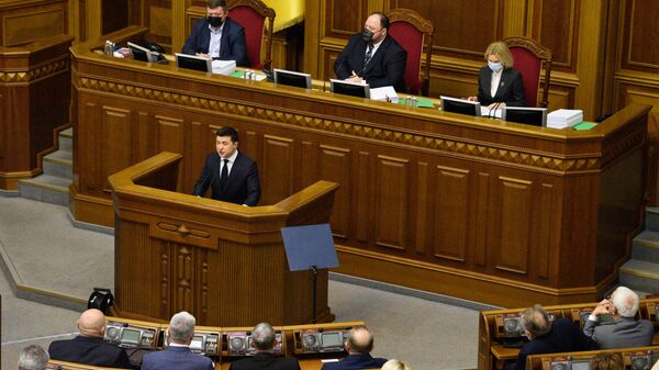 Президент Украины Владимир Зеленский выступает с ежегодным посланием к Верховной раде 