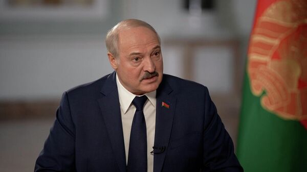 Лукашенко рассказал, кто попросил Россию спасти Крым в 2014 году