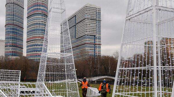 Монтаж новогодней конструкции Полярные медведи Монтаж новогодней конструкции Полярные медведи