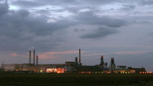 Вид на завод 3-го рудоуправления производителя калийных минеральных удобрений ОАО Беларуськалий в городе Солигорск