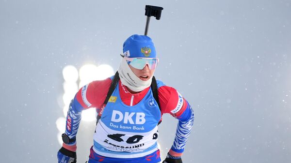 Светлана Миронова (Россия) на дистанции спринта 7,5 км среди женщин на II этапе Кубка мира по биатлону сезона 2021/22 в шведском Эстерсунде.