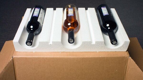 Упаковка для доставки вина
