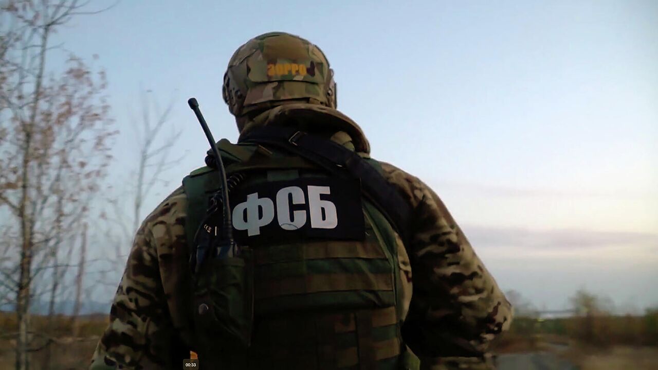 ФСБ показала на видео последствия ракетного удара ВСУ по российскому судну