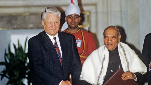 Премьер-министр Индии Нарасимха Рао и президент России Борис Ельцин после подписания Договора о дружбе и сотрудничестве между странами