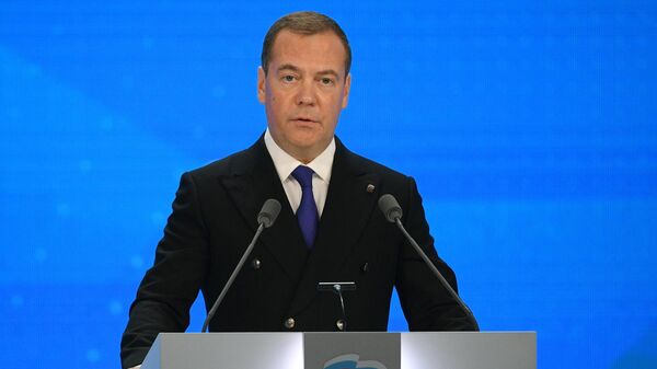 Председатель партии Единая Россия, заместитель председателя Совета безопасности России Дмитрий Медведев