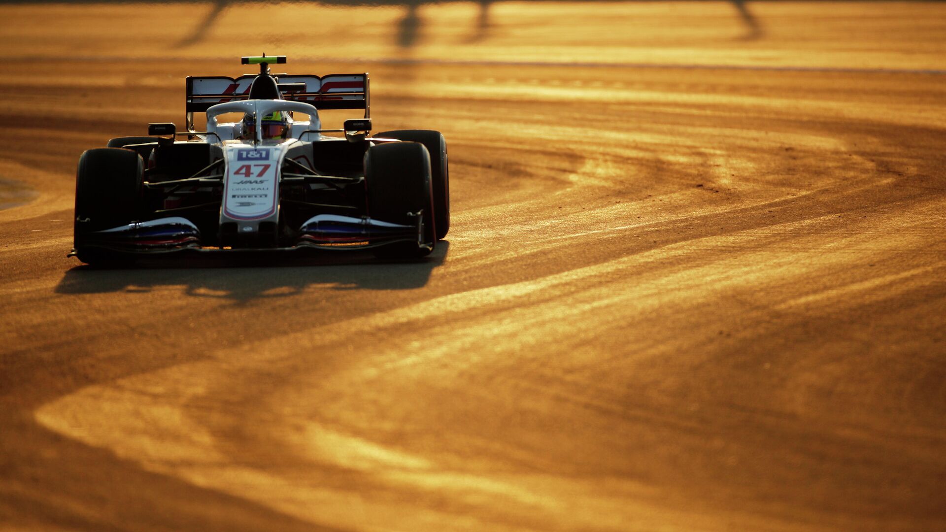 Formula One F1- Saudi Arabian Grand Prix - Jeddah Corniche Circuit, Jeddah, Saudi Arabia - December 4, 2021 Haas' Mick Schumacher in action during qualifying REUTERS/Hamad I Mohammed - РИА Новости, 1920, 05.12.2021