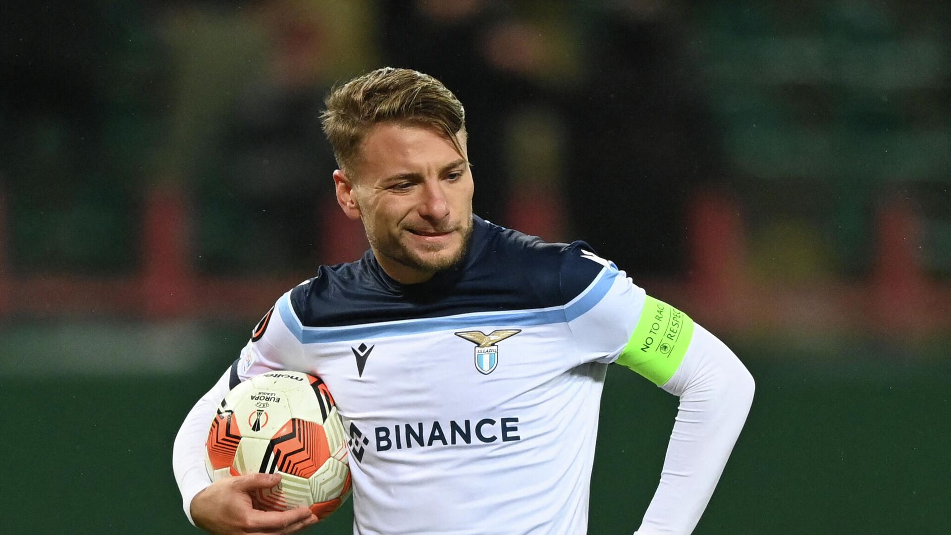 Lazio's Italian forward Ciro Immobile reacts during the UEFA Europa League football match between Lokomotiv Moscow and Lazio at Moscow's Lokomotiv Stadium on November 25, 2021. (Photo by Kirill KUDRYAVTSEV / AFP) - РИА Новости, 1920, 05.12.2021