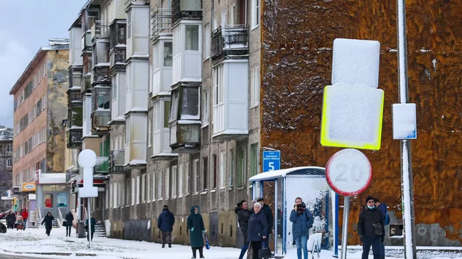 Остекленные балконы в жилом доме