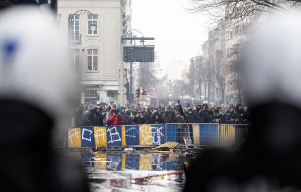 Протесты против мер по противодействию коронавирусу в Брюсселе