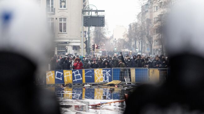 Протесты против мер по противодействию коронавирусу в Брюсселе