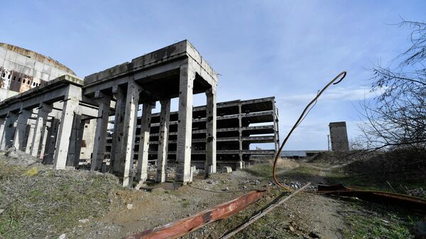 Заброшенная Крымская атомная электростанция вблизи города Щелкино в Крыму