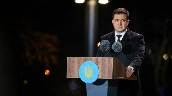 Президент Украины Владимир Зеленский выступает на мероприятии по случаю 30-летия ВСУ на площади Свободы в городе Харькове