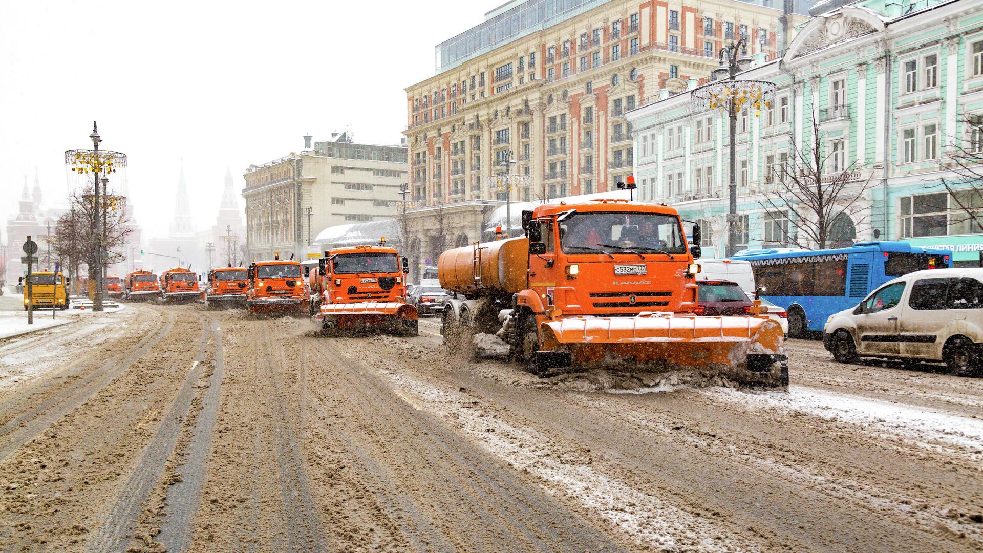 Уборка снега в Москве - РИА Новости, 1920, 08.12.2021